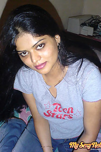 Neha Nair beauty bird from bangalore stripping naked