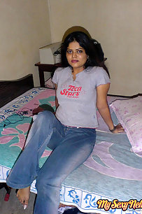 Neha Nair beauty bird from bangalore stripping naked