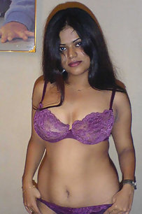 Neha Nair beauty bird from bangalore stripping naked