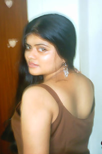 Neha bhabhi in bedroom stripping her brown nighty