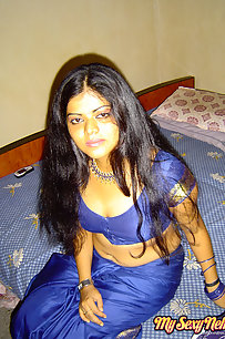 Neha bhabhi sati savitri housewife showing her big boobs