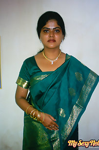 Neha bhabhi in traditional green saree stripping naked