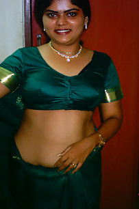 Neha bhabhi in traditional green saree stripping naked