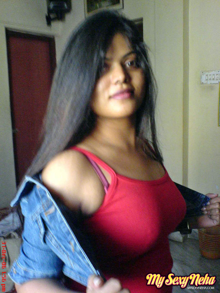 Neha bhabhi in her bedroom showing her juicy boobs - Indian Sex