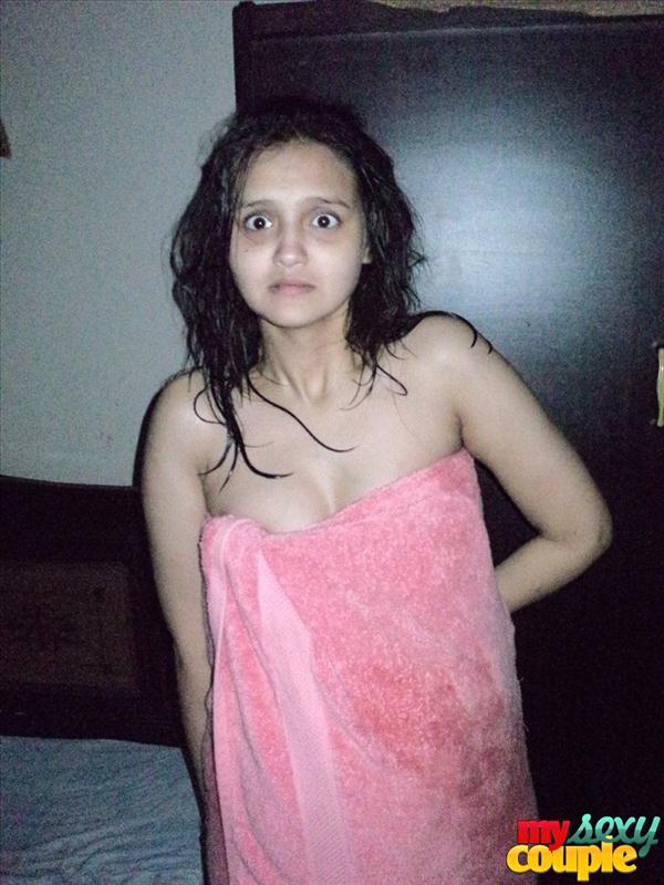 Indian Amateur Horny Wife Sonia After Shower Hardcore Sex