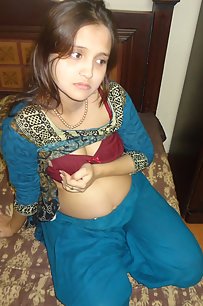 Pregnant Sonia bhabhi in traditional outfits stripping naked