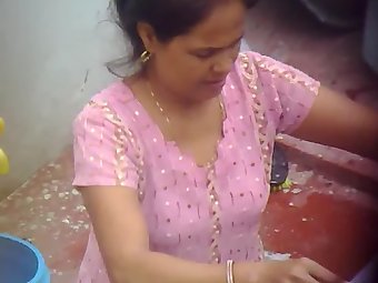 Mature Indian Wife Boob Show